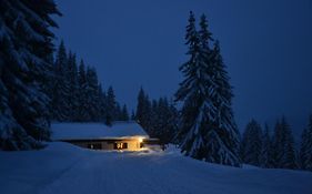 Auberge De Jeunesse Le Refuge Du Lachat À